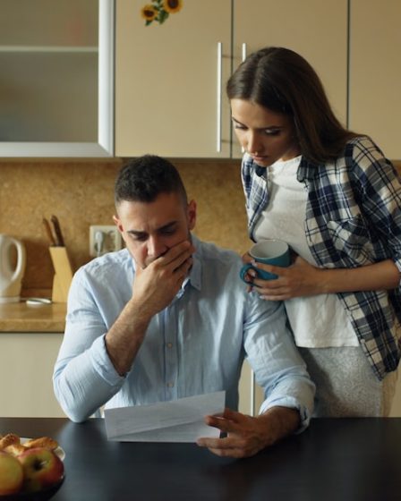 finances couple