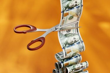 divorce financier