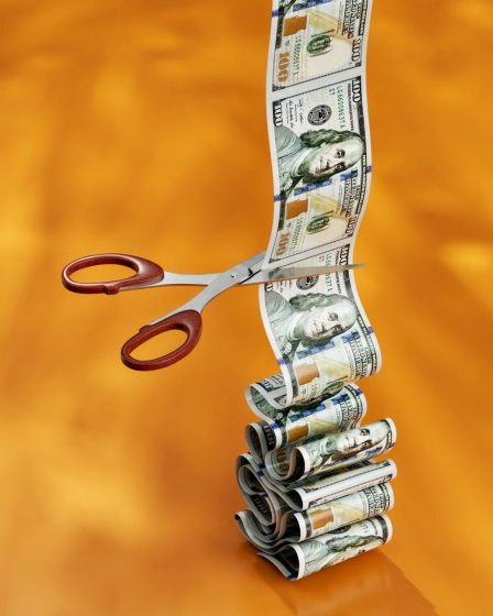 divorce financier